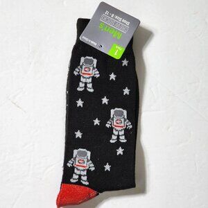 Dolgencorp Mens Crew Socks Astronaut Stars Black Red 1 Pack Shoe Size 8-12 NEW‎